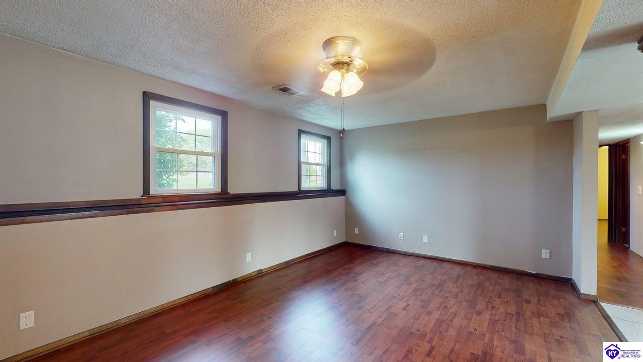 Listing Picture 1712 N Miles Street Elizabethtown, KY 42701 MLS HK25002172