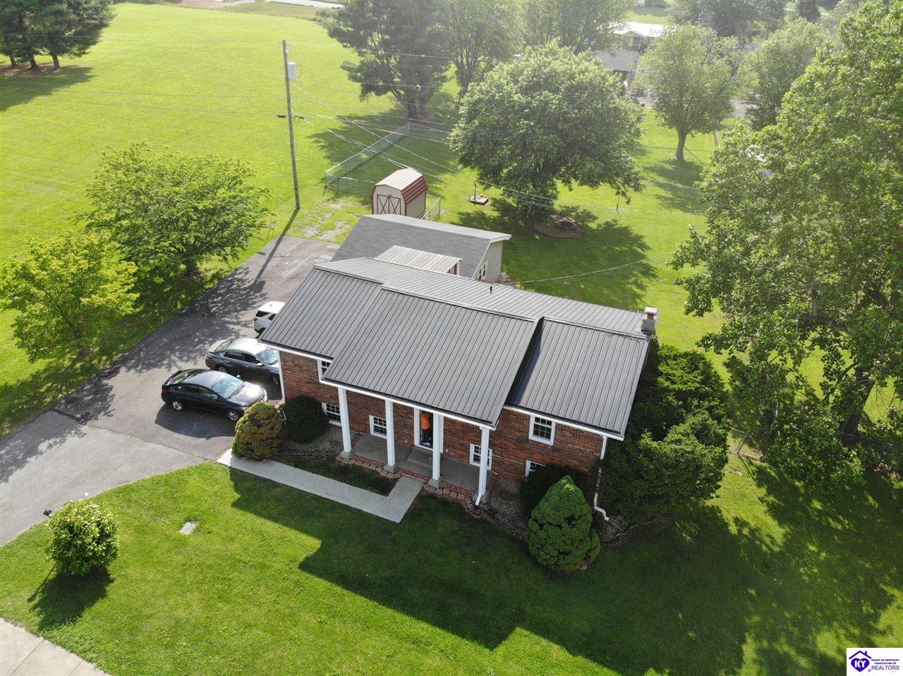 Listing Picture 1712 N Miles Street Elizabethtown, KY 42701 MLS HK25002172