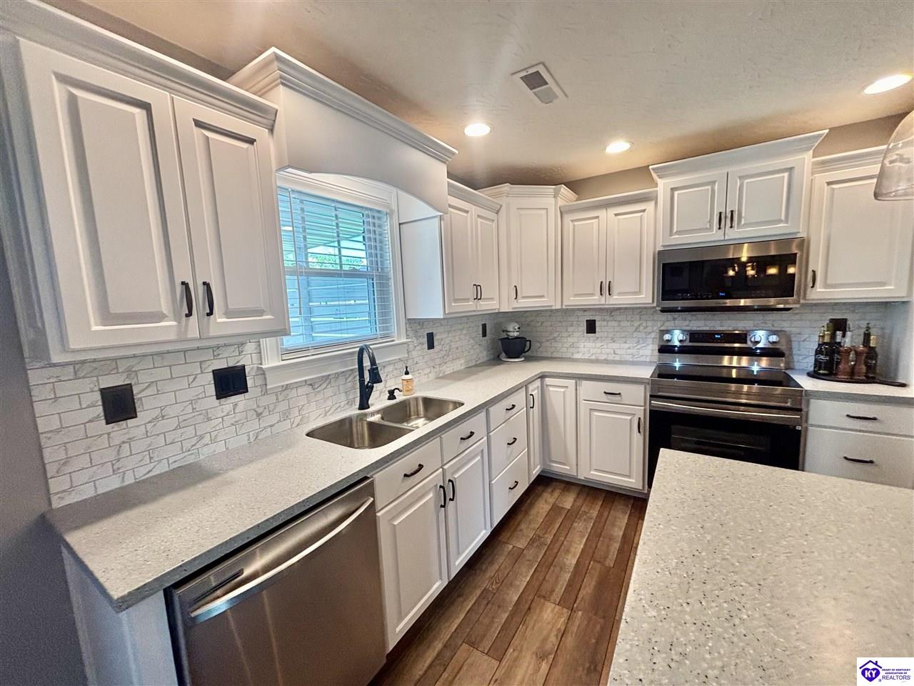 Listing Picture 38 Highview Drive Campbellsville, KY 42718 MLS HK25002193