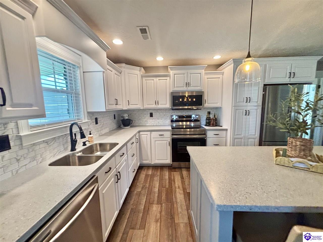 Listing Picture 38 Highview Drive Campbellsville, KY 42718 MLS HK25002193