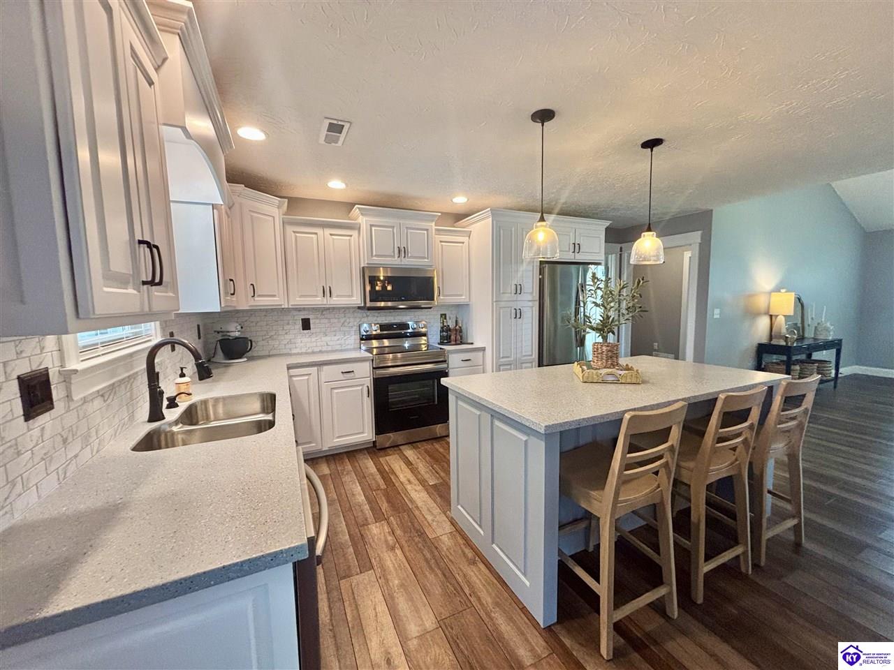 Listing Picture 38 Highview Drive Campbellsville, KY 42718 MLS HK25002193