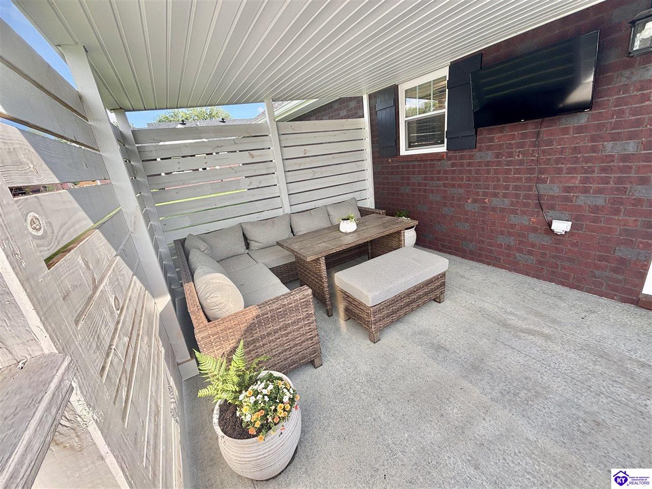 Listing Picture 38 Highview Drive Campbellsville, KY 42718 MLS HK25002193