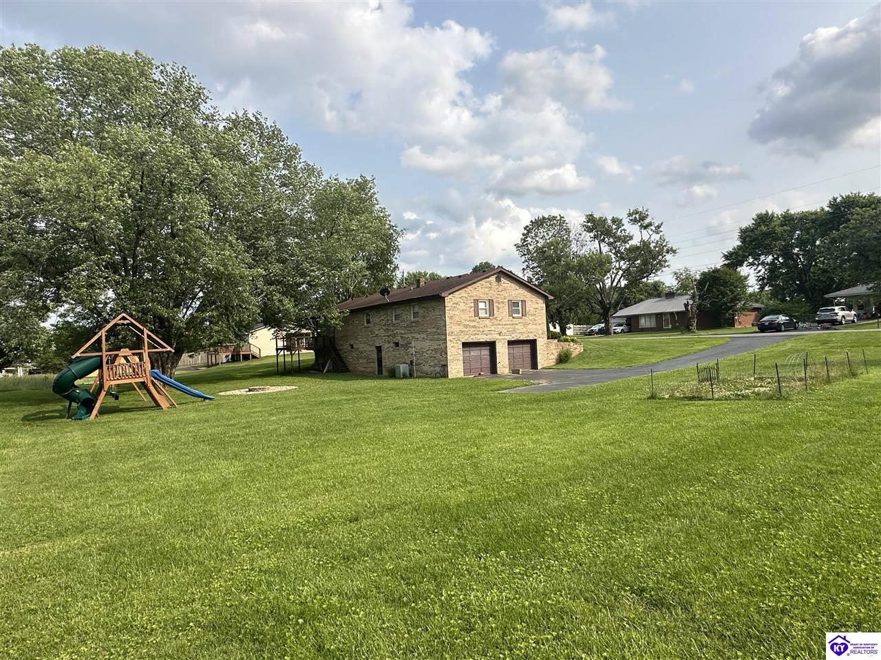 Listing Picture 204 Southside Avenue Campbellsville, KY 42718 MLS HK25002200