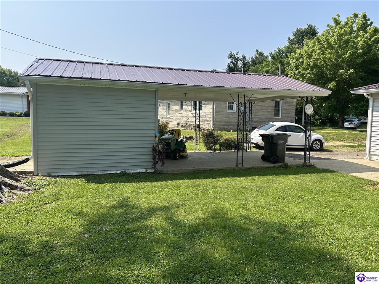 Listing Picture 201 Leitchfield Road Hardinsburg, KY 40143 MLS HK25002202