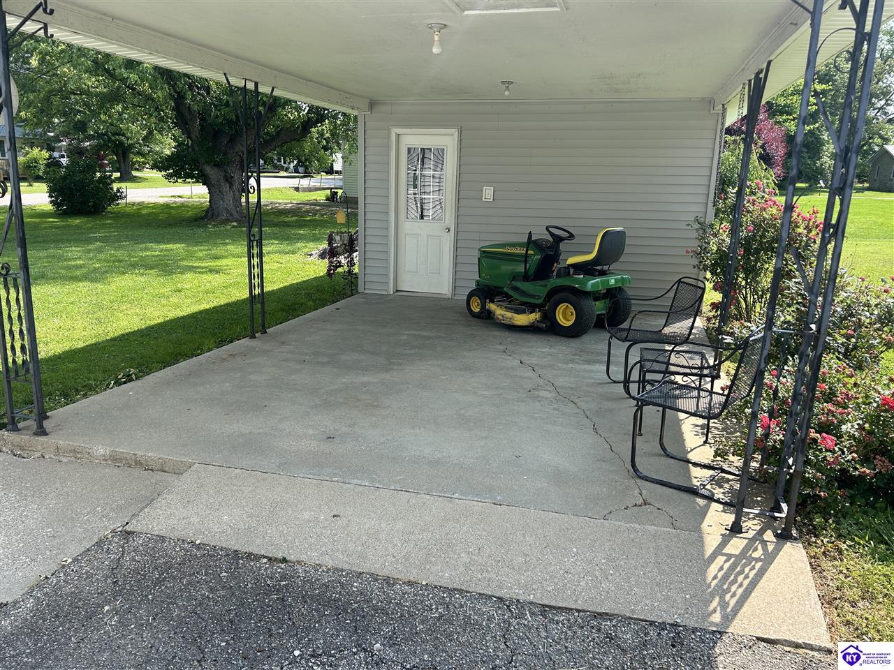 Listing Picture 201 Leitchfield Road Hardinsburg, KY 40143 MLS HK25002202