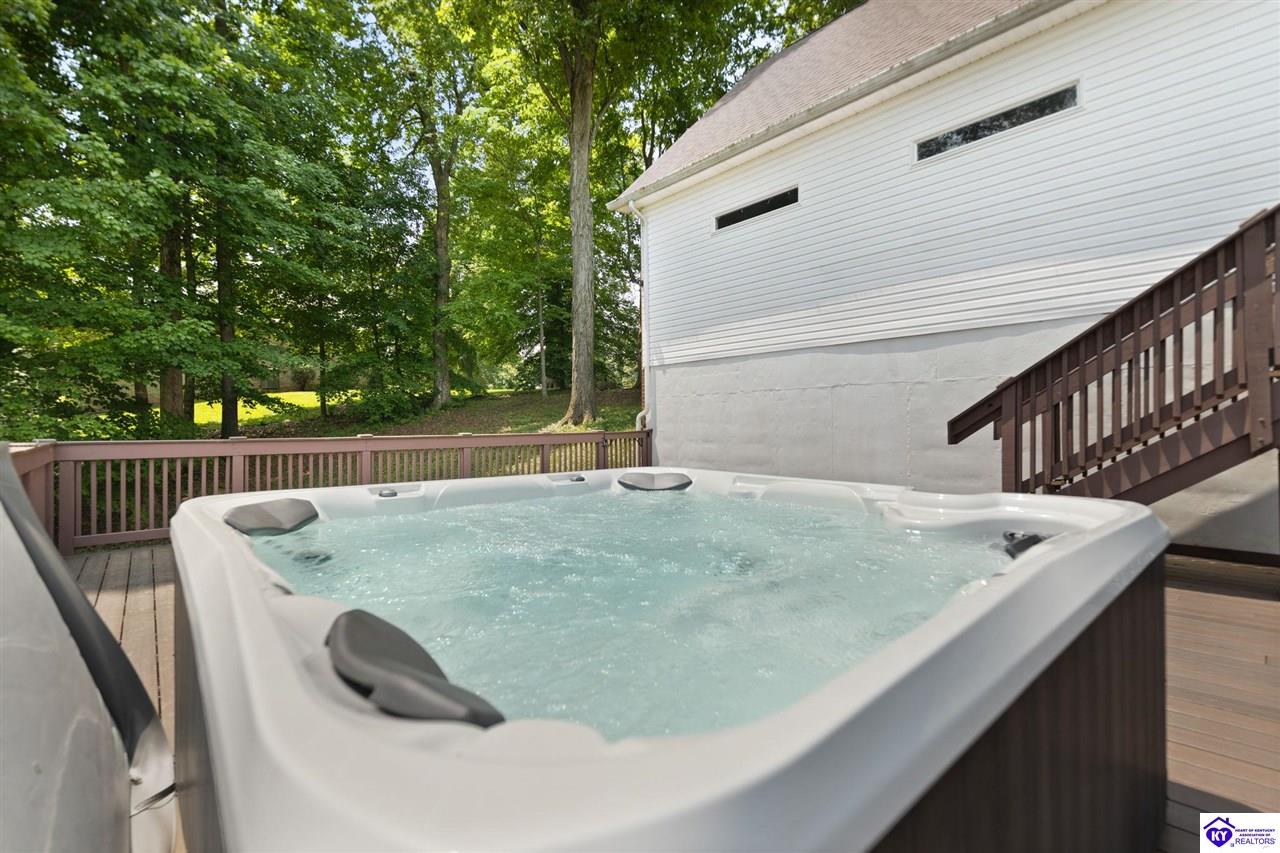 Listing Picture 404 Timber Lane Elizabethtown, KY 42701 MLS HK25002226