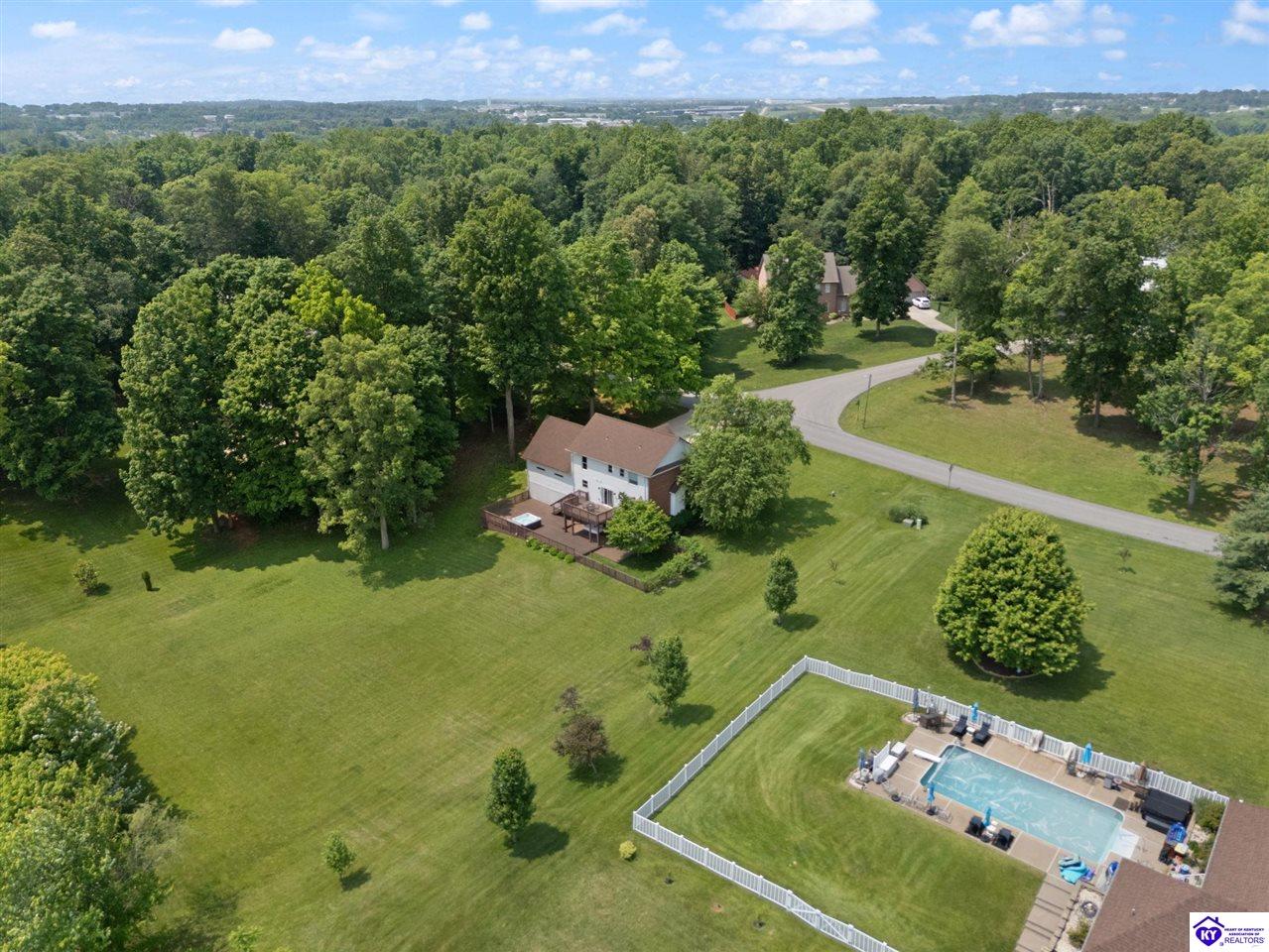 Listing Picture 404 Timber Lane Elizabethtown, KY 42701 MLS HK25002226
