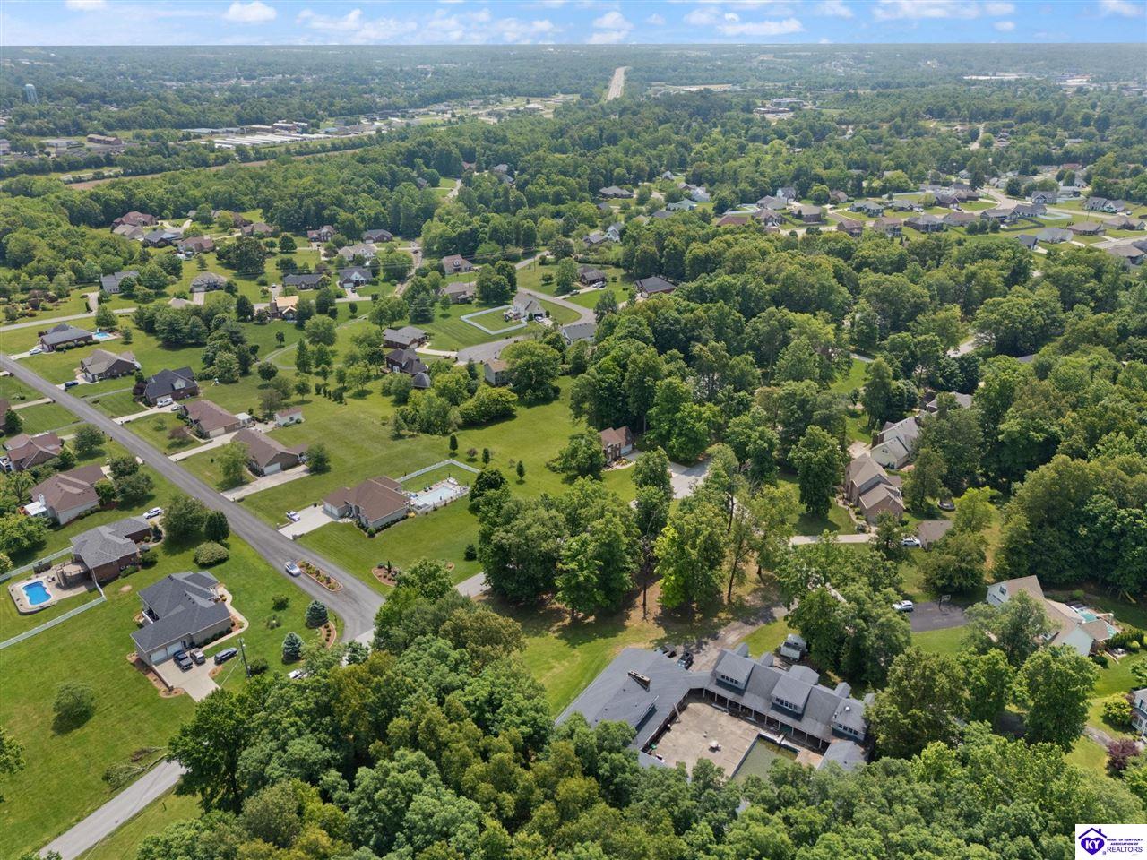 Listing Picture 404 Timber Lane Elizabethtown, KY 42701 MLS HK25002226