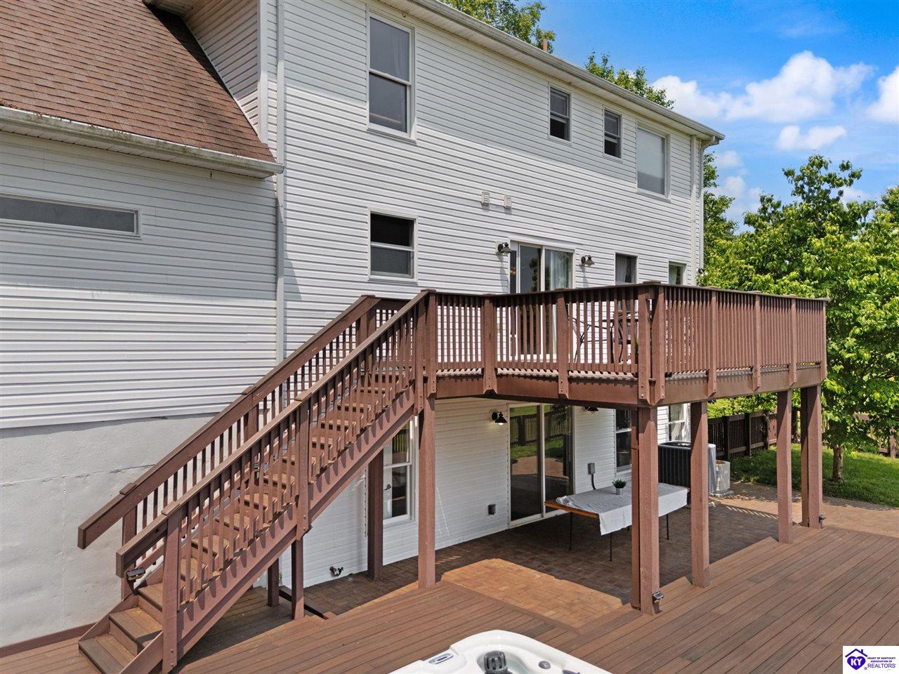 Listing Picture 404 Timber Lane Elizabethtown, KY 42701 MLS HK25002226