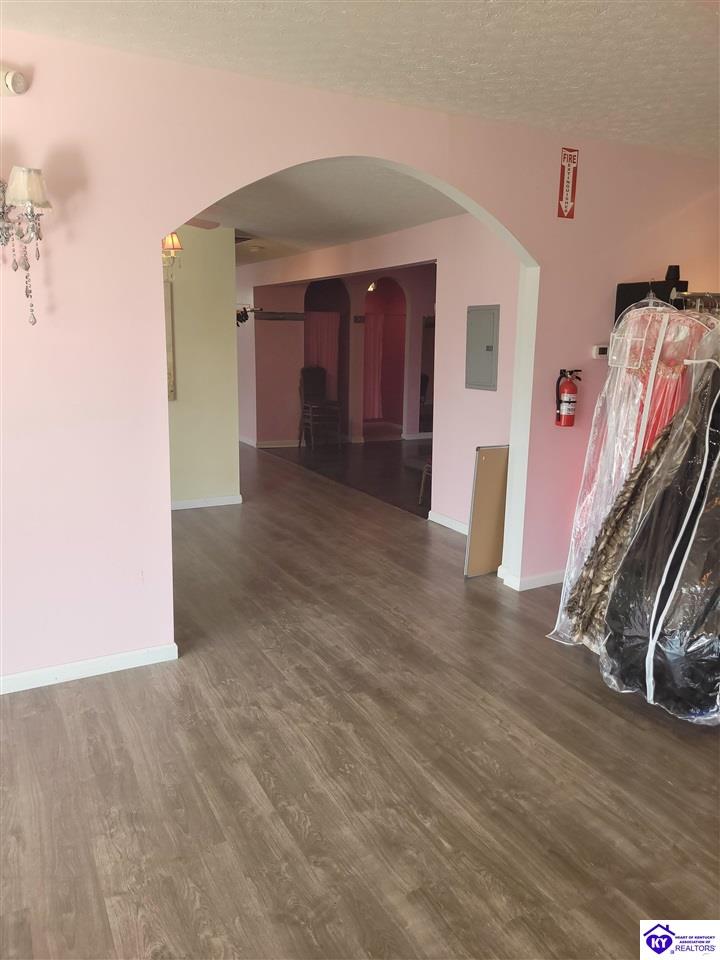 Listing Picture 8107 Blue Lick Road Louisville, KY 40219 MLS HK25002242