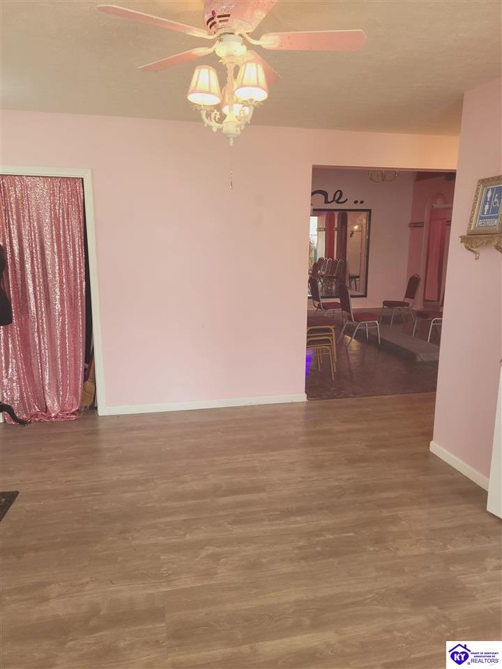 Listing Picture 8107 Blue Lick Road Louisville, KY 40219 MLS HK25002242