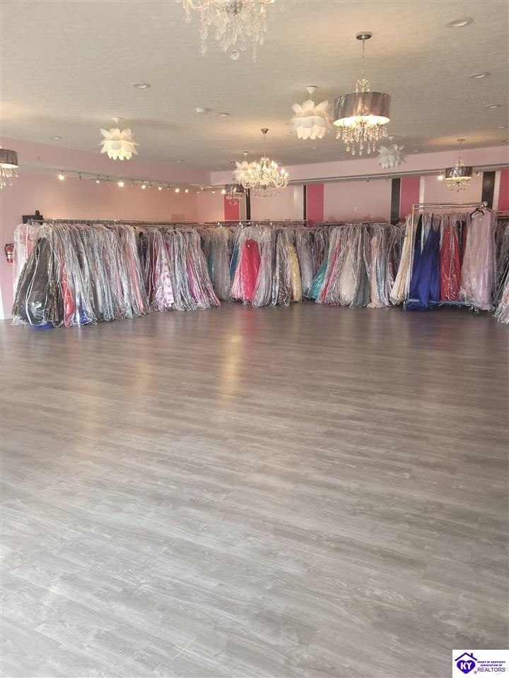 Listing Picture 8107 Blue Lick Road Louisville, KY 40219 MLS HK25002242