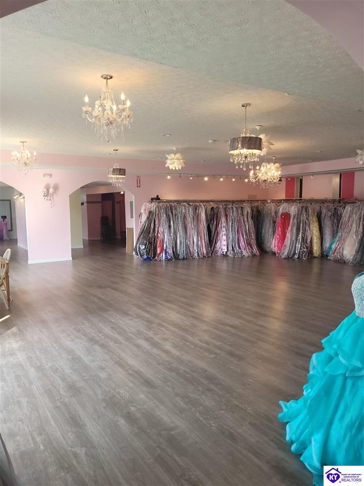 Listing Picture 8107 Blue Lick Road Louisville, KY 40219 MLS HK25002242