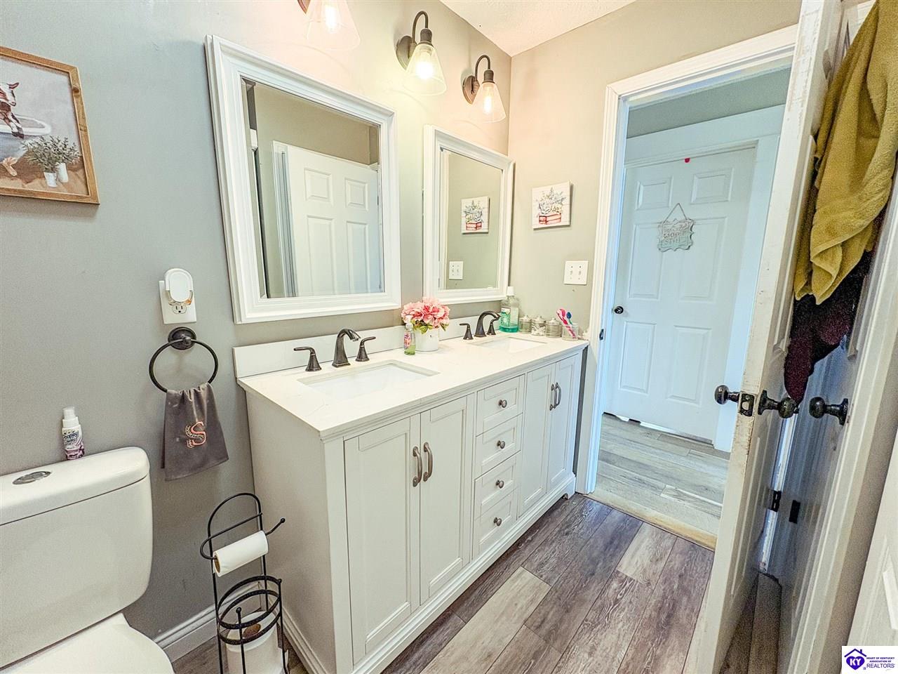 Listing Picture 114/116 Woebegona Way Hodgenville, KY 42748 MLS HK25002245