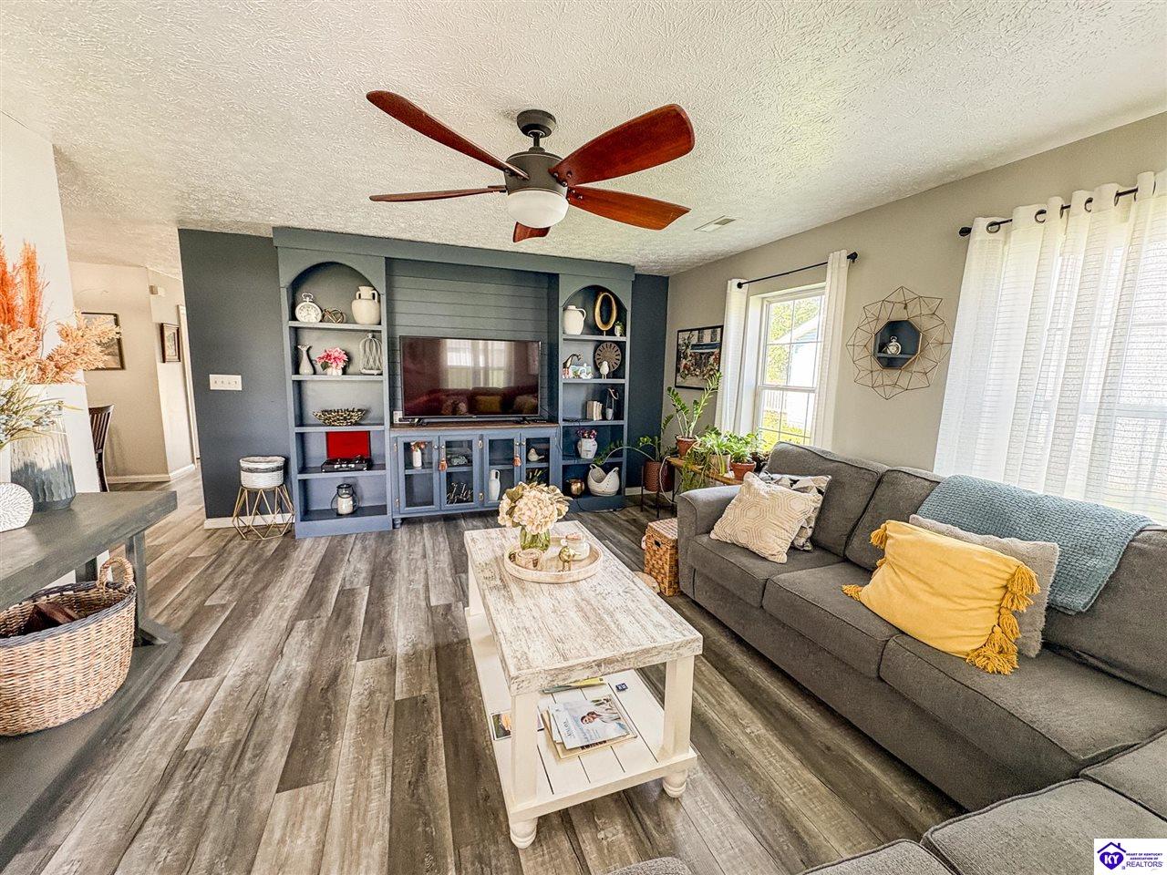 Listing Picture 114/116 Woebegona Way Hodgenville, KY 42748 MLS HK25002245