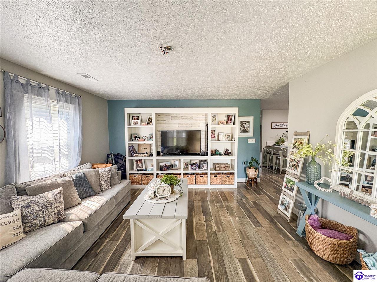 Listing Picture 114/116 Woebegona Way Hodgenville, KY 42748 MLS HK25002245