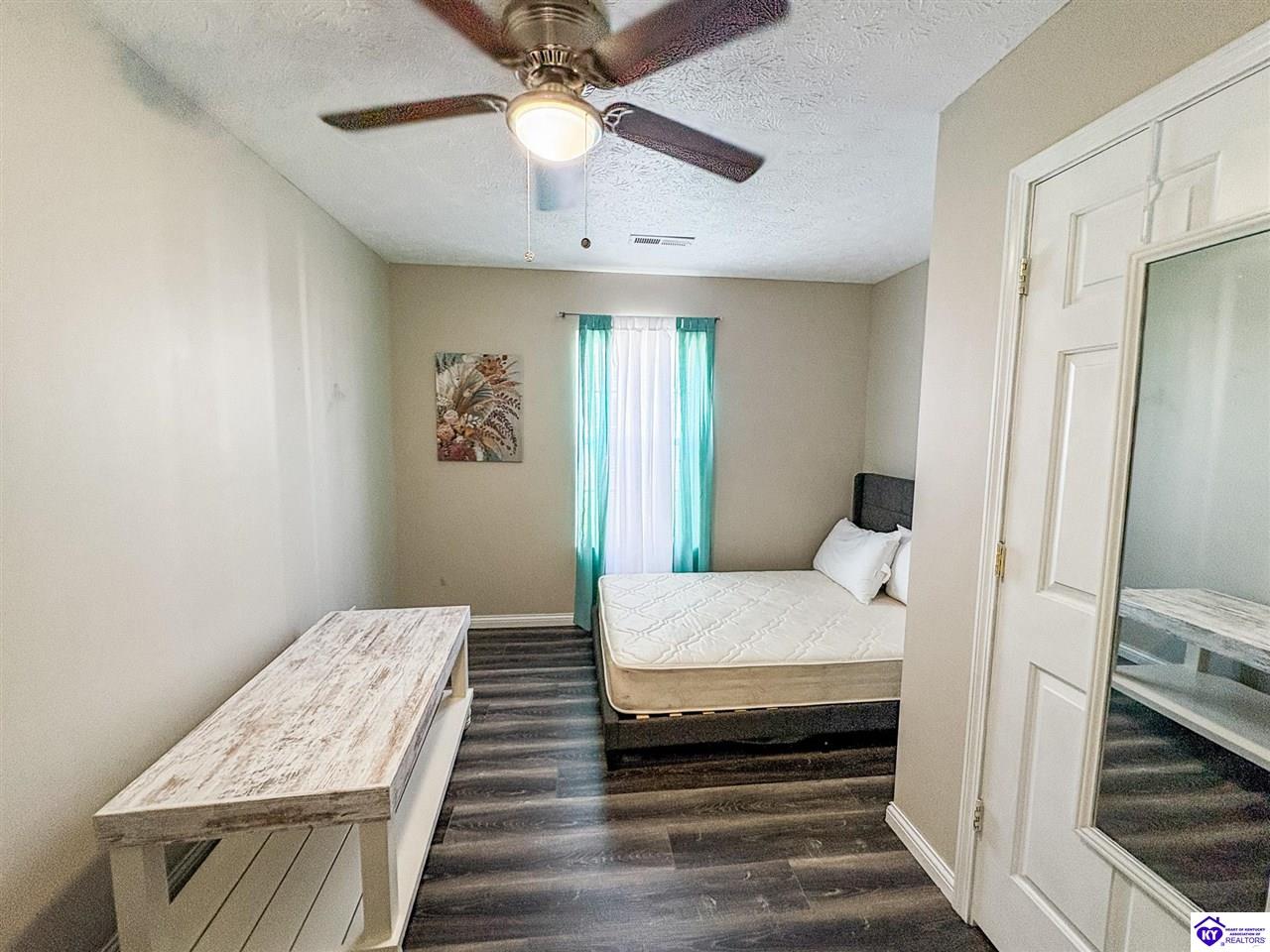 Listing Picture 114/116 Woebegona Way Hodgenville, KY 42748 MLS HK25002245