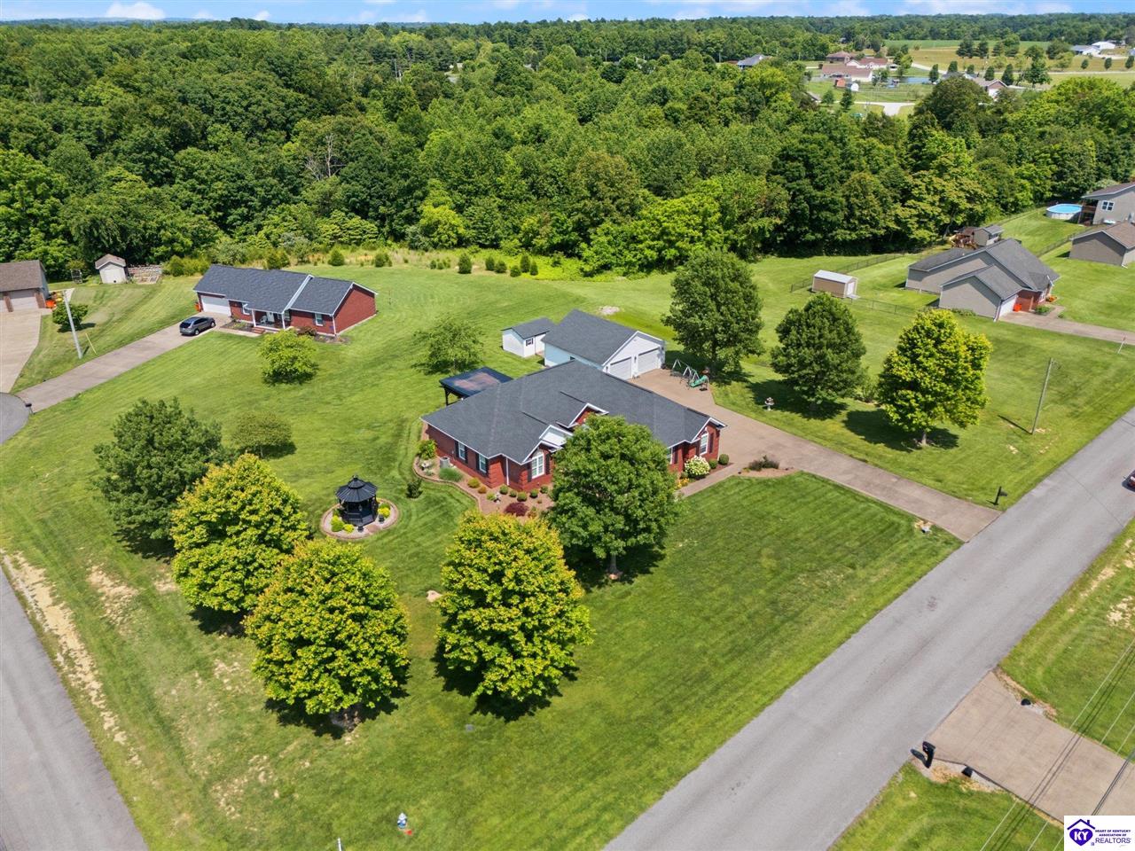 Listing Picture 466 Grand Canyon Drive Elizabethtown, KY 42701 MLS HK25002253