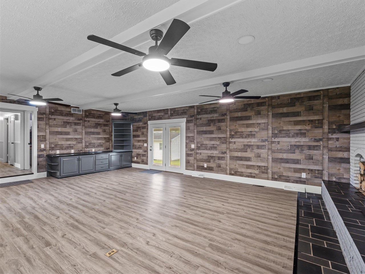 5695 Caneyville Road