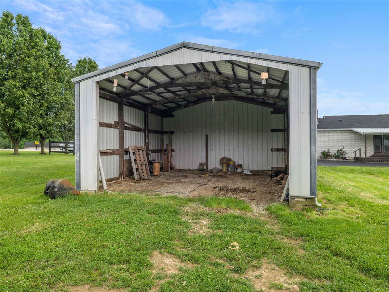 5695 Caneyville Road