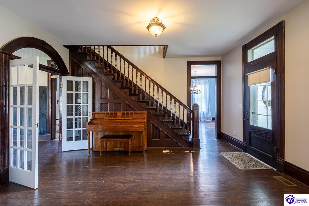 Listing Picture 618 S Lincoln Boulevard Hodgenville, KY 42748 MLS HK25002308