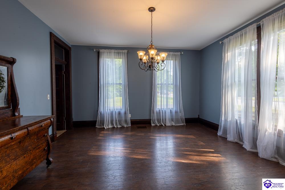 Listing Picture 618 S Lincoln Boulevard Hodgenville, KY 42748 MLS HK25002308