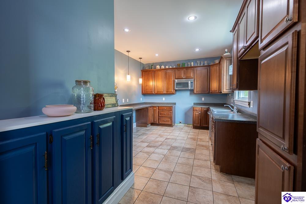 Listing Picture 618 S Lincoln Boulevard Hodgenville, KY 42748 MLS HK25002308