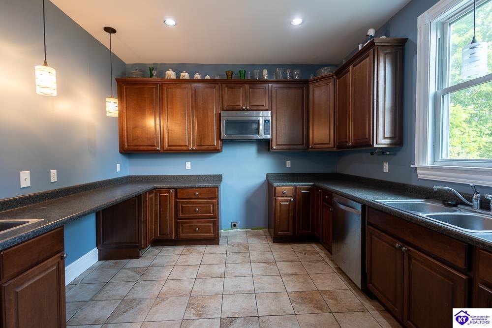 Listing Picture 618 S Lincoln Boulevard Hodgenville, KY 42748 MLS HK25002308