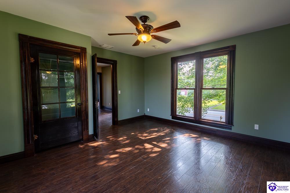 Listing Picture 618 S Lincoln Boulevard Hodgenville, KY 42748 MLS HK25002308