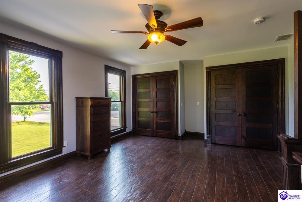 Listing Picture 618 S Lincoln Boulevard Hodgenville, KY 42748 MLS HK25002308