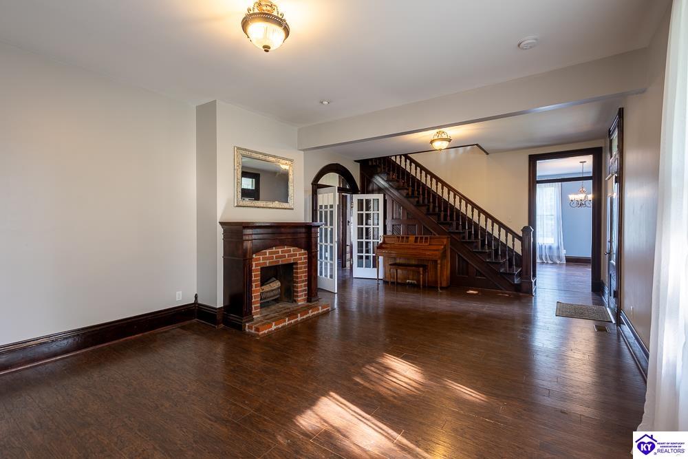 Listing Picture 618 S Lincoln Boulevard Hodgenville, KY 42748 MLS HK25002308