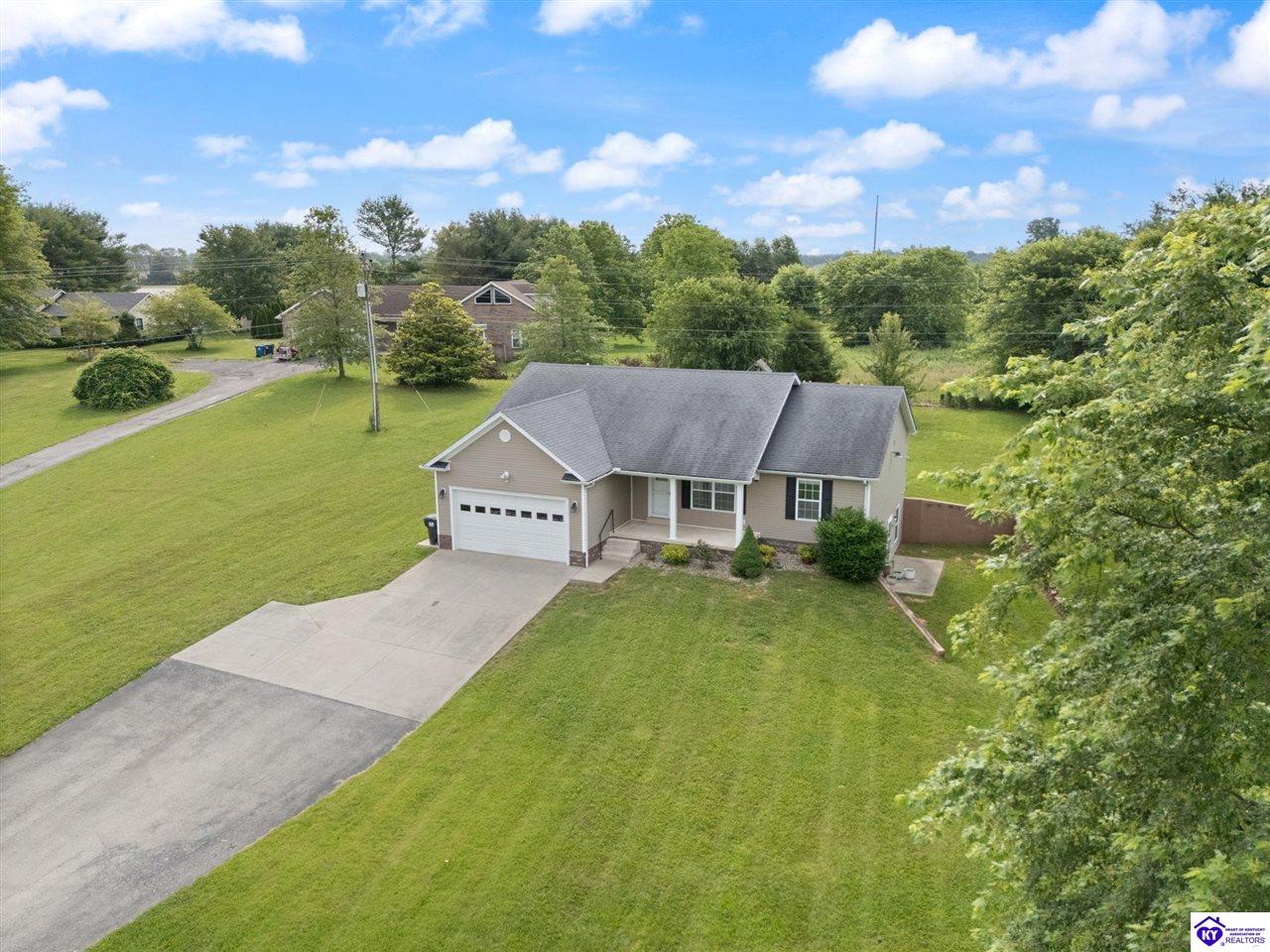 Listing Picture 4136 New Jackson Highway Hodgenville, KY 42748 MLS HK25002315
