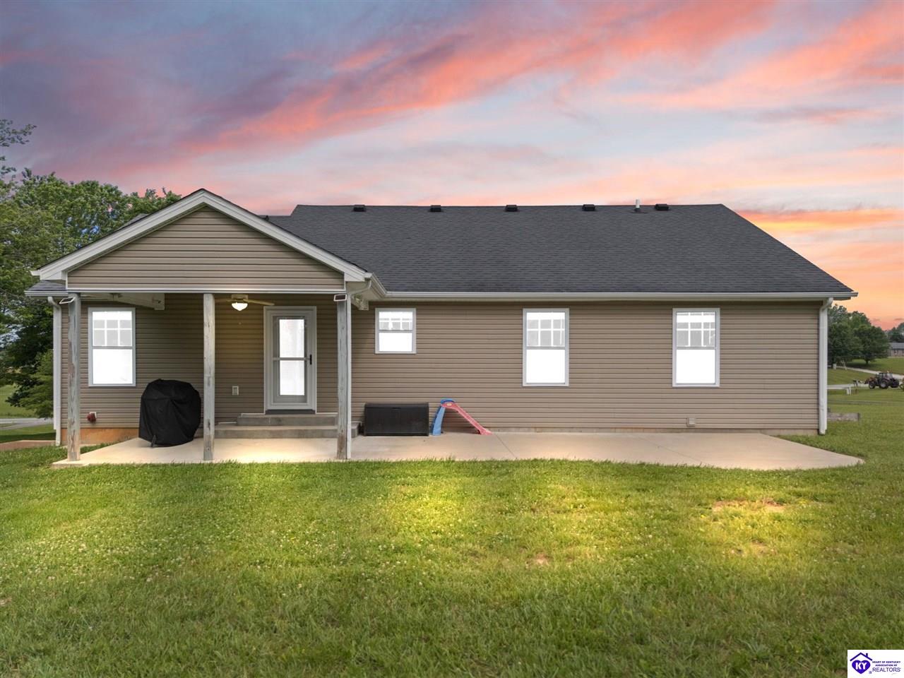 Listing Picture 4136 New Jackson Highway Hodgenville, KY 42748 MLS HK25002315