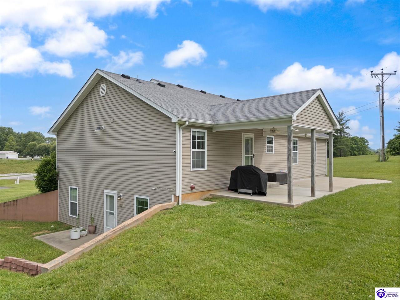 Listing Picture 4136 New Jackson Highway Hodgenville, KY 42748 MLS HK25002315