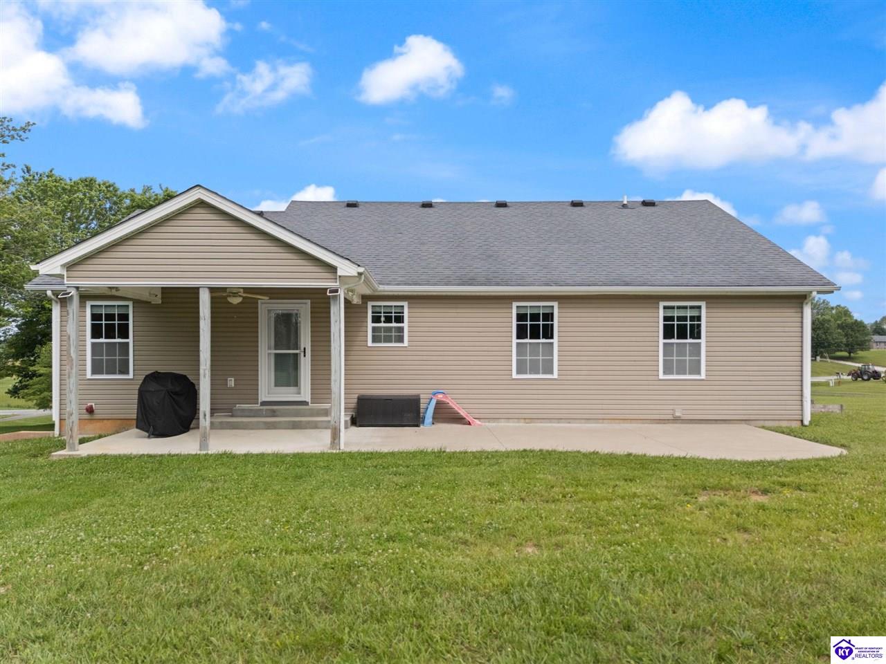 Listing Picture 4136 New Jackson Highway Hodgenville, KY 42748 MLS HK25002315