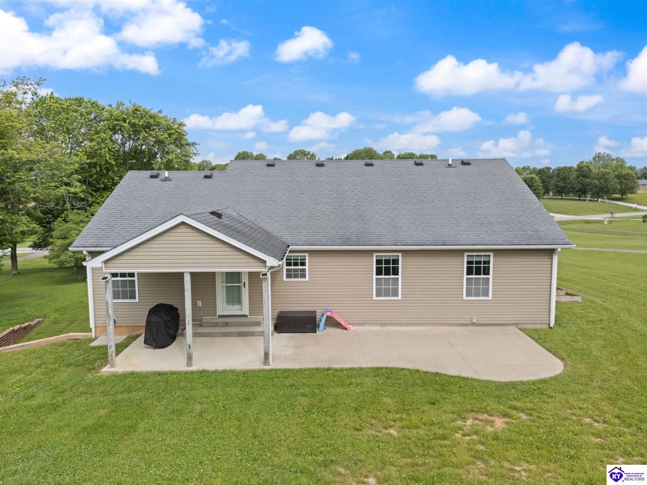 Listing Picture 4136 New Jackson Highway Hodgenville, KY 42748 MLS HK25002315