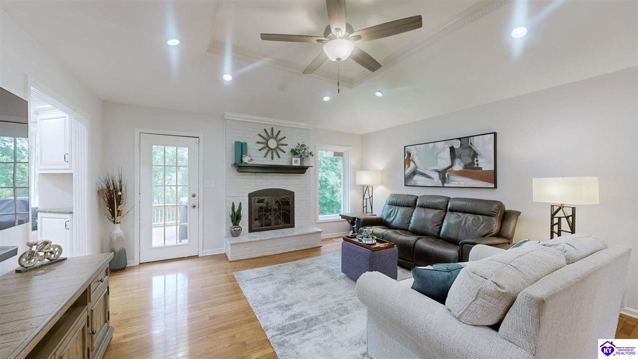 Listing Picture 150 E Laurel River Drive Shepherdsville, KY 40165 MLS HK25002318