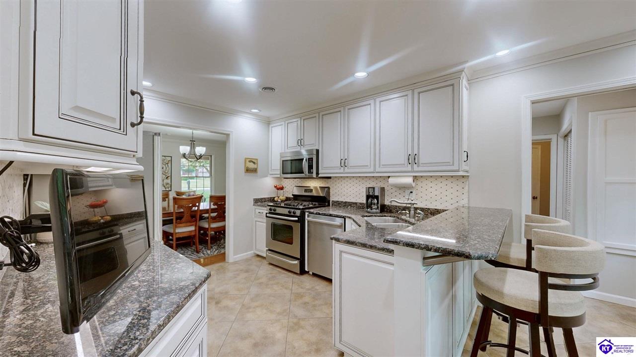 Listing Picture 150 E Laurel River Drive Shepherdsville, KY 40165 MLS HK25002318