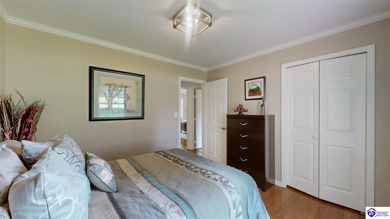 Listing Picture 150 E Laurel River Drive Shepherdsville, KY 40165 MLS HK25002318