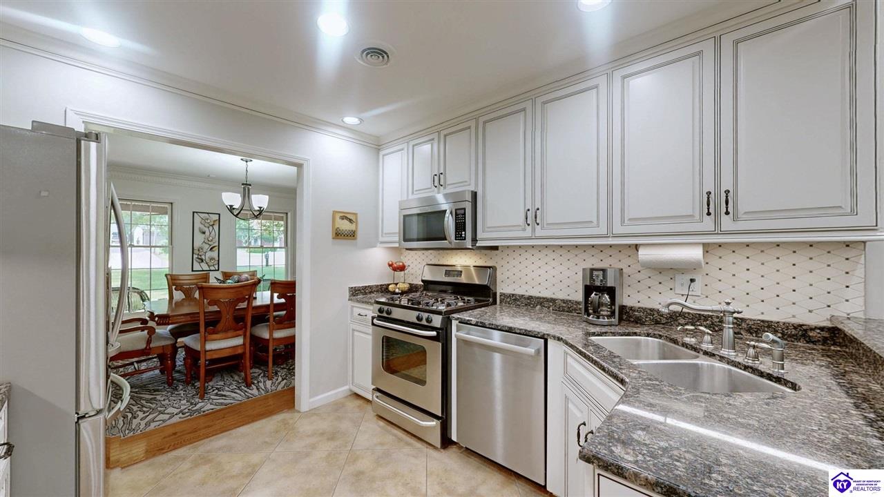 Listing Picture 150 E Laurel River Drive Shepherdsville, KY 40165 MLS HK25002318