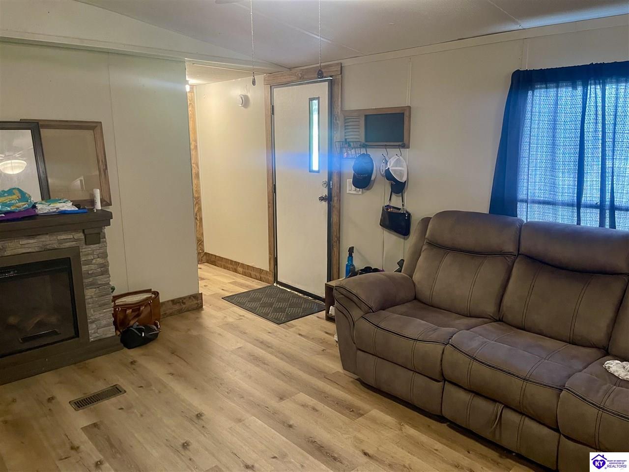 Listing Picture 822 Aetna Furnace Highway Magnolia, KY 42757 MLS HK25002333