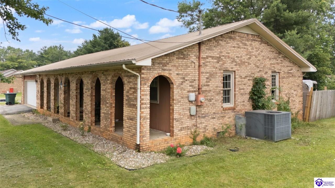 603 Crestview DriveCave City, KY 42127