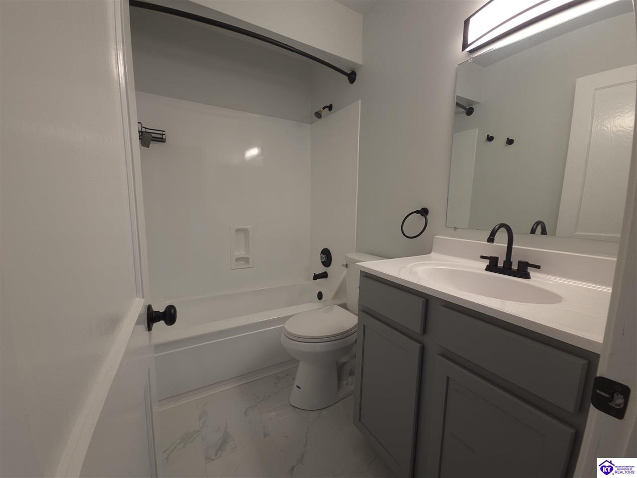 Listing Picture 111 Brooks Street Elizabethtown, KY 42701 MLS HK25002359