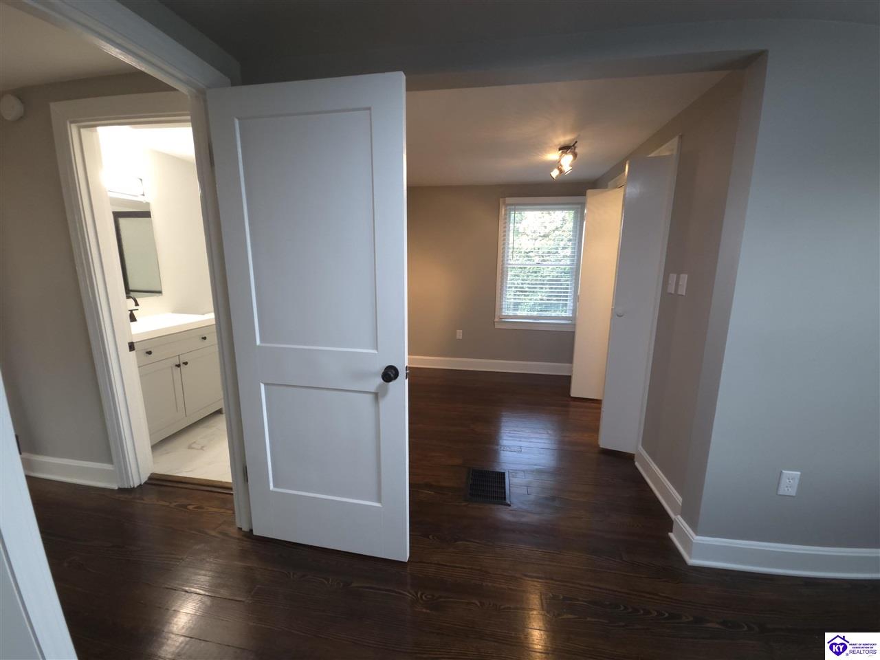 Listing Picture 111 Brooks Street Elizabethtown, KY 42701 MLS HK25002359