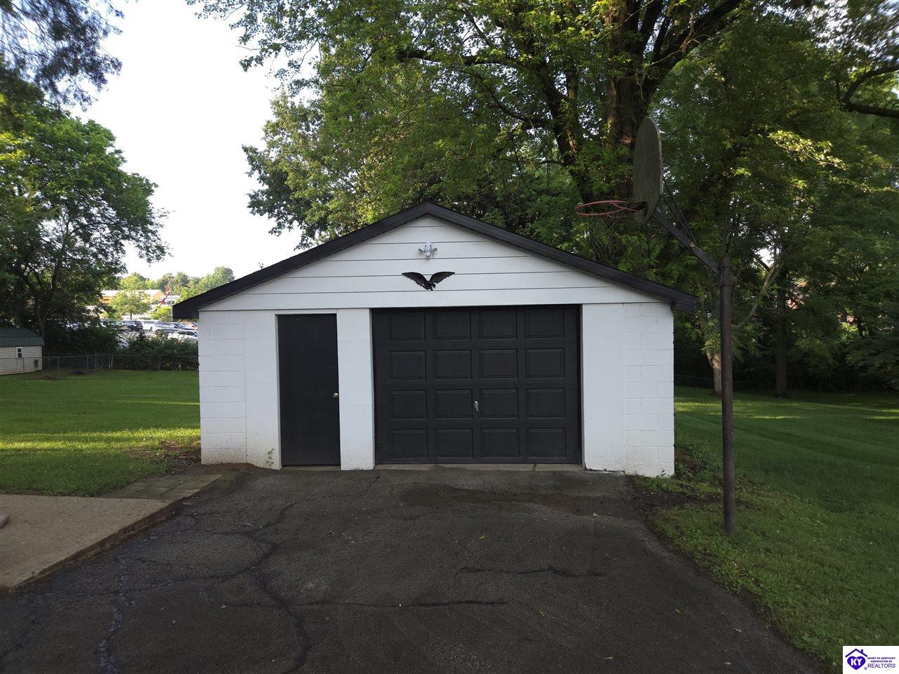 Listing Picture 111 Brooks Street Elizabethtown, KY 42701 MLS HK25002359