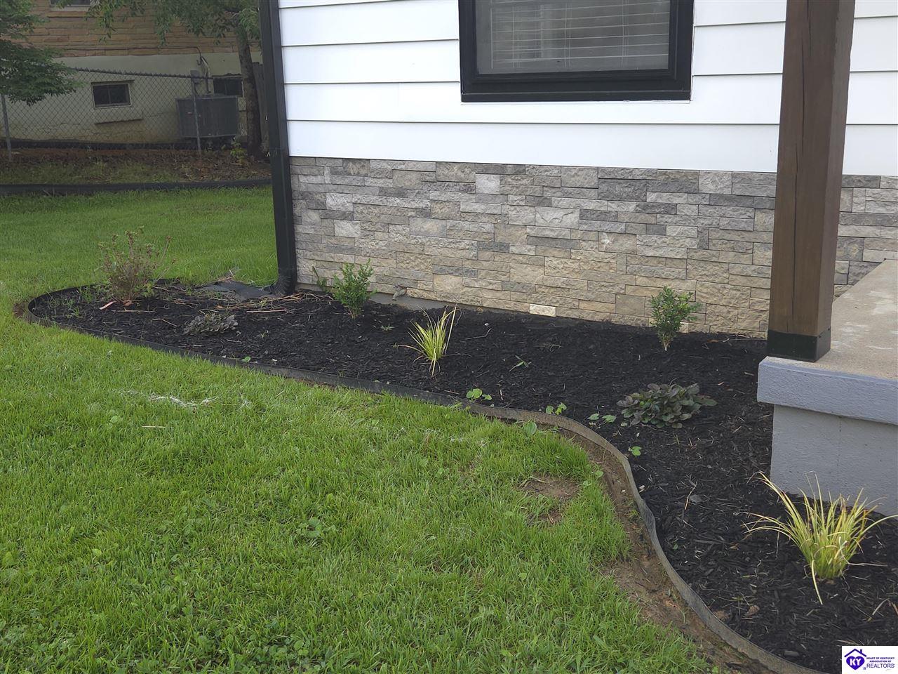 Listing Picture 111 Brooks Street Elizabethtown, KY 42701 MLS HK25002359