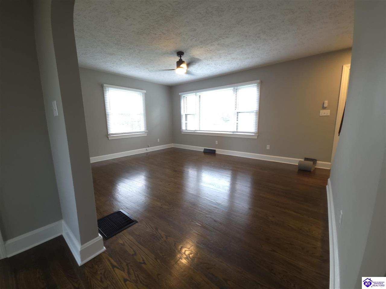 Listing Picture 111 Brooks Street Elizabethtown, KY 42701 MLS HK25002359