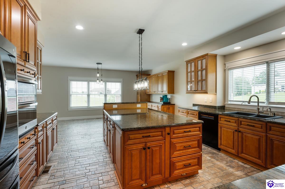 Listing Picture 106 Low Country Court Elizabethtown, KY 42701 MLS HK25002489
