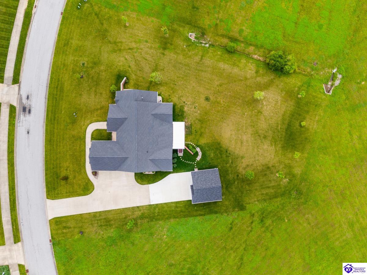 Listing Picture 106 Low Country Court Elizabethtown, KY 42701 MLS HK25002489