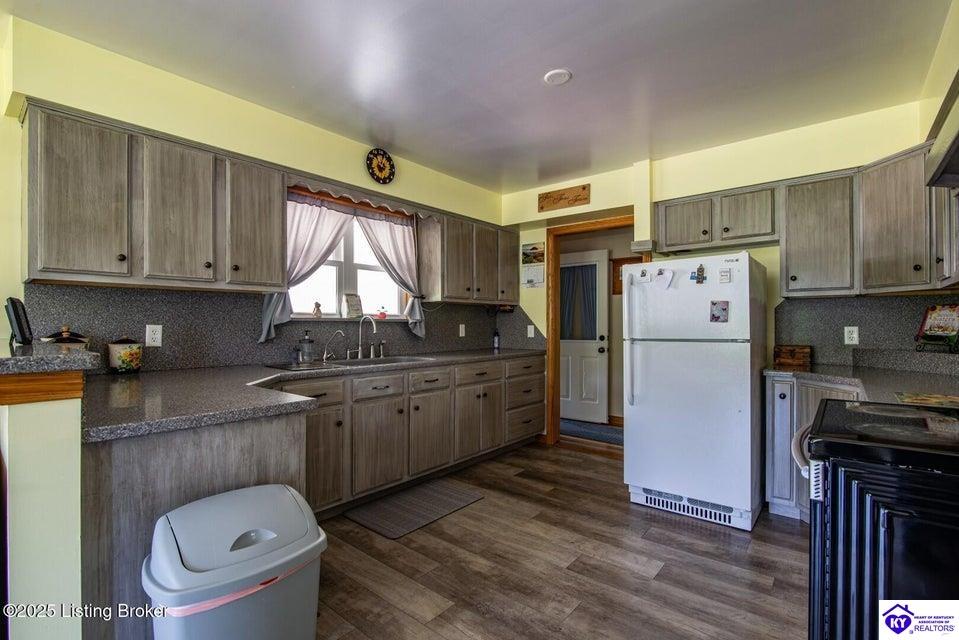 Listing Picture 8396 Cub Run Highway Munfordville, KY 42765 MLS HK25002506